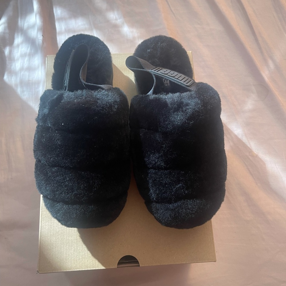 UGG Super Fluff Slipper